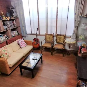 ホームステイ Ryus House, 横浜市